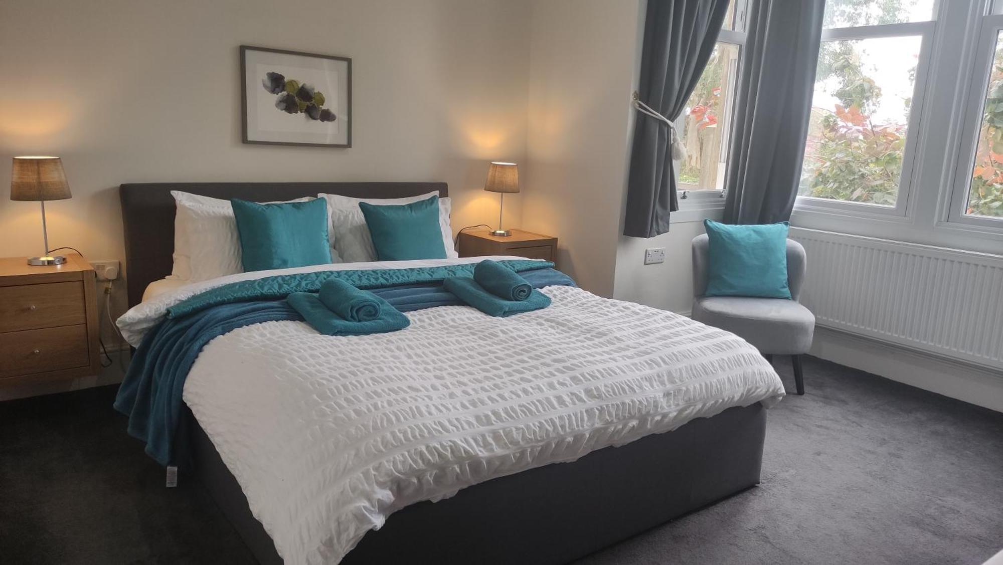 Elegant Malvhina Retreat On The Malvern Hills Great Malvern Extérieur photo