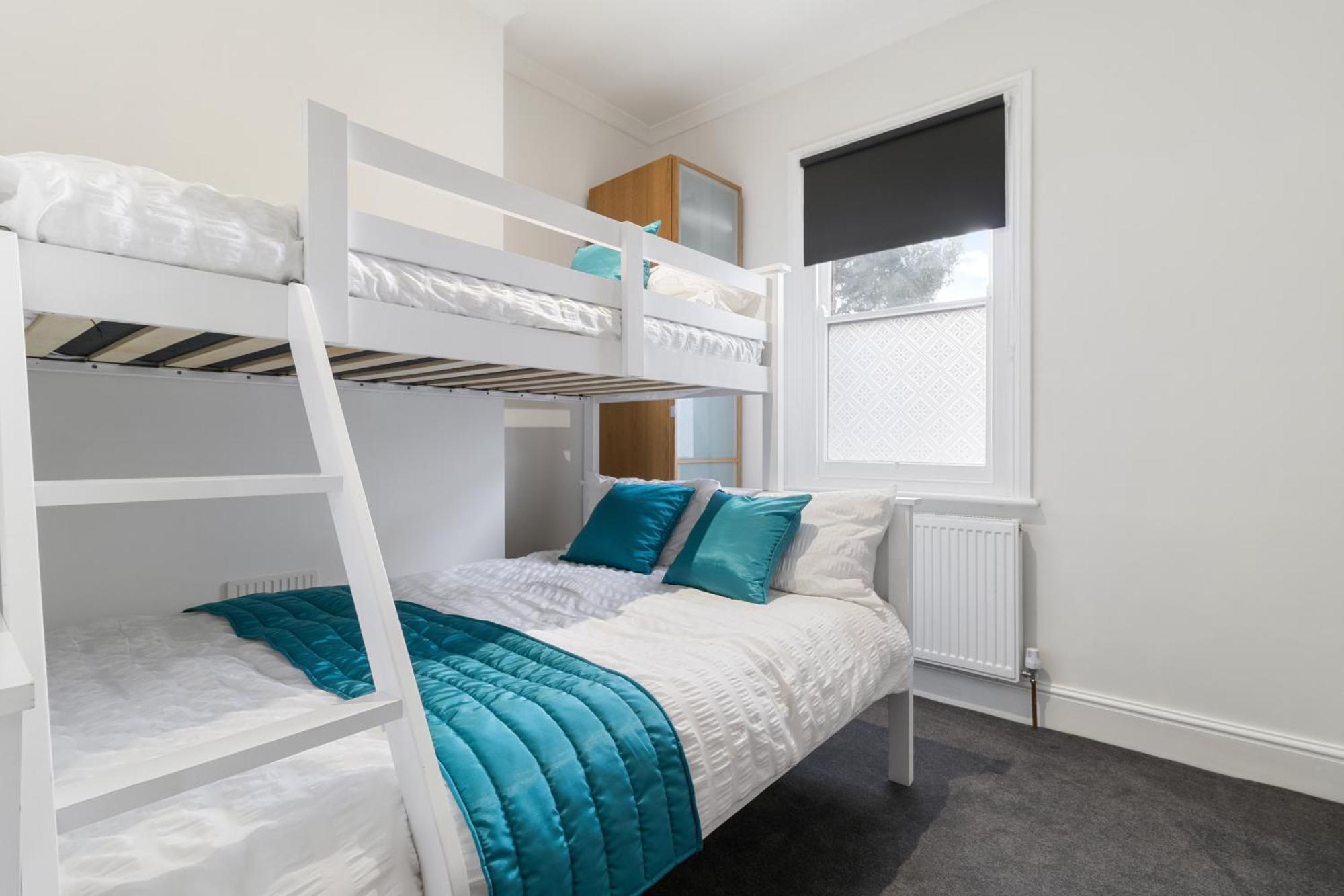 Elegant Malvhina Retreat On The Malvern Hills Great Malvern Extérieur photo